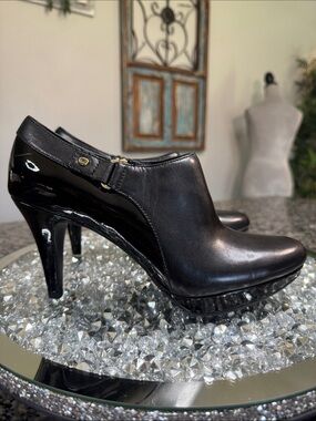 Bandalino Black Leather Platform Ankle Heels NWOT 9
